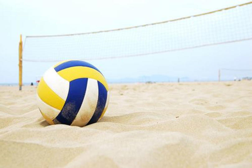 Ballon et Terrain de beach volley